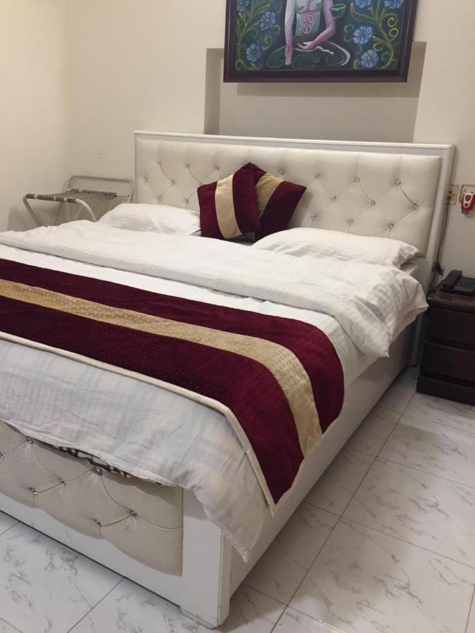 Maplewood Guest House, Neeti Bagh, New Delhiit Is A Boutiqu Guest House - Room 5 Exterior foto