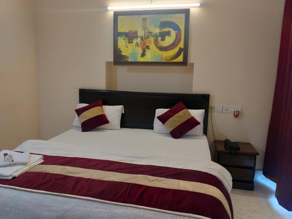 Maplewood Guest House, Neeti Bagh, New Delhiit Is A Boutiqu Guest House - Room 5 Exterior foto